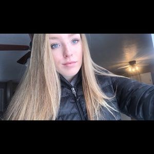 Meet your Posher, Makenah